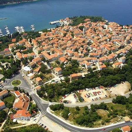 Apartmani Jozefina Omišalj Buitenkant foto