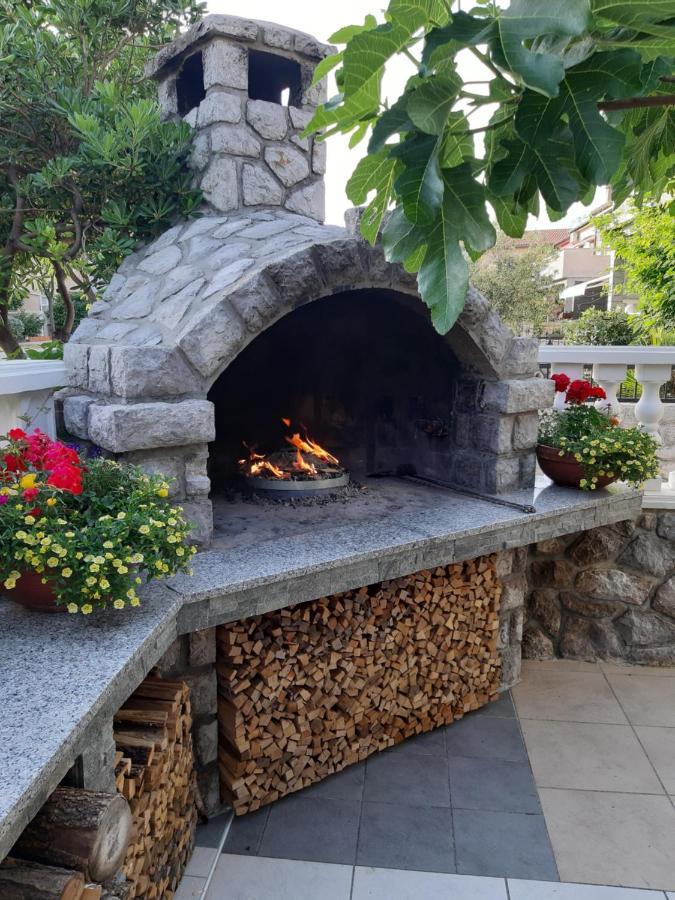Apartmani Jozefina Omišalj Buitenkant foto