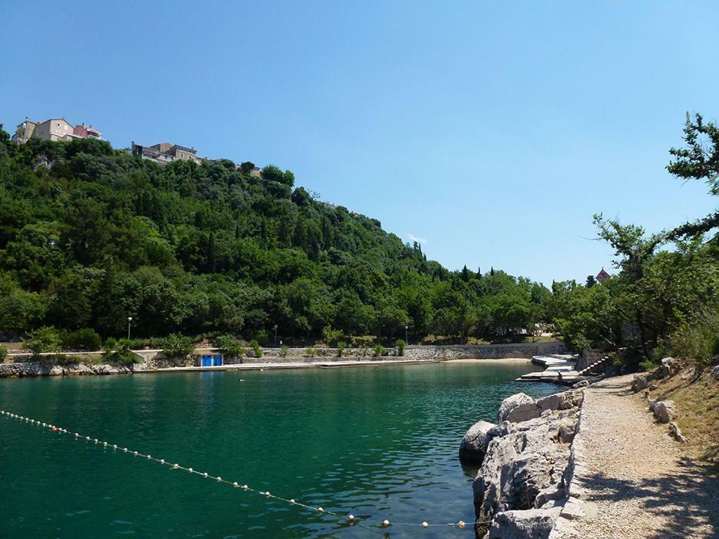 Apartmani Jozefina Omišalj Buitenkant foto