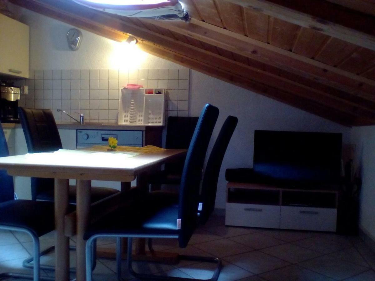 Apartmani Jozefina Omišalj Buitenkant foto